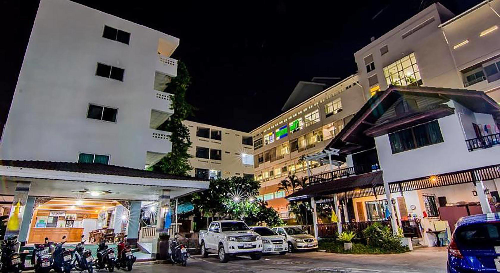 Sutus Court 4 Ξενοδοχείο Pattaya Εξωτερικό φωτογραφία
